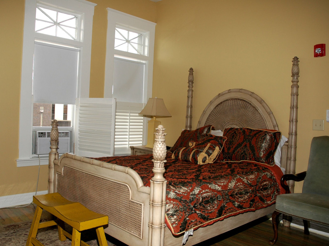 Fort Ogden酒店住宿-Oak Tree Hotel