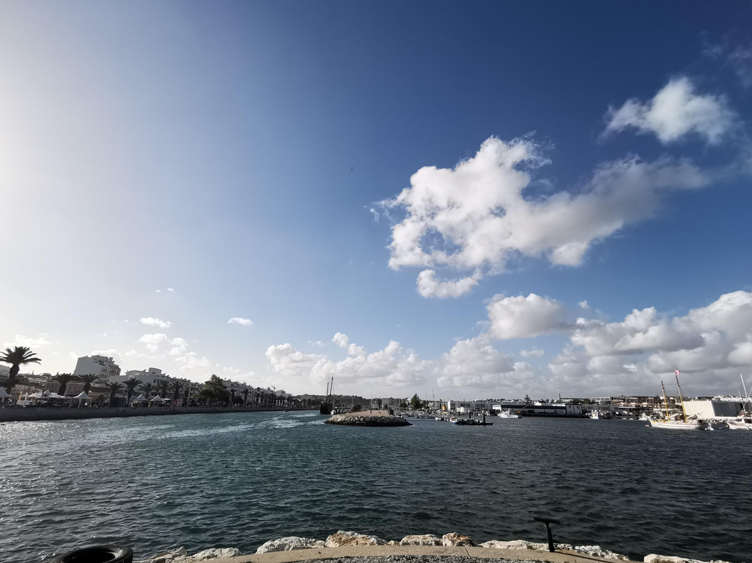 Point2Point Private Transfers-法罗必去景点