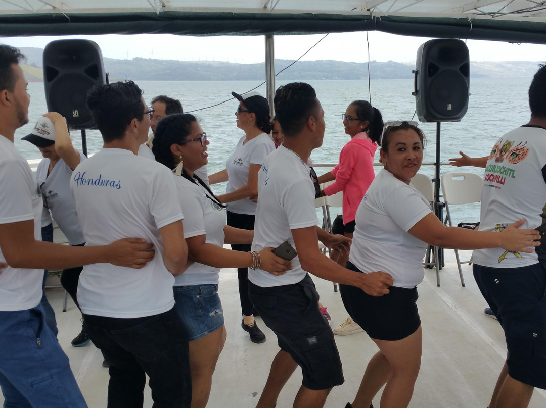 Catamarán Tucán Arenal景点图片