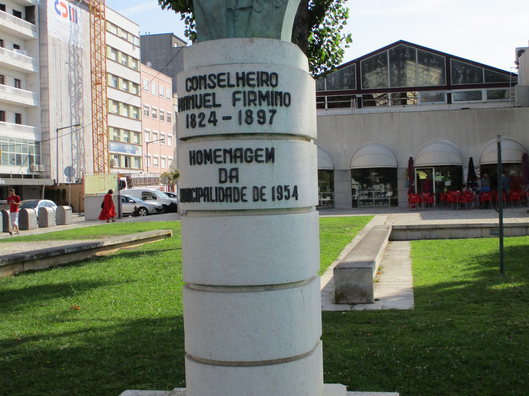 Monumento Busto de Manuel Firmino景点图片