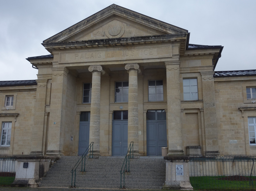 Palais de Justice de Pontarlier景点图片