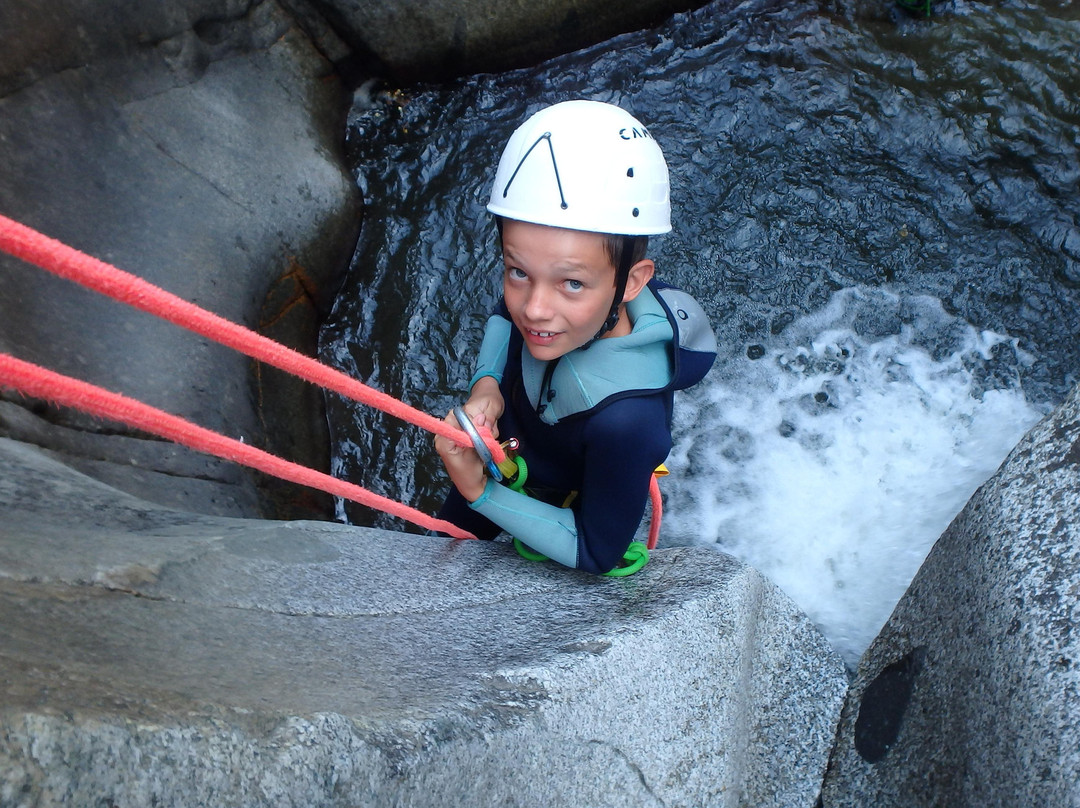 Ossau de l'eau canyoning景点图片