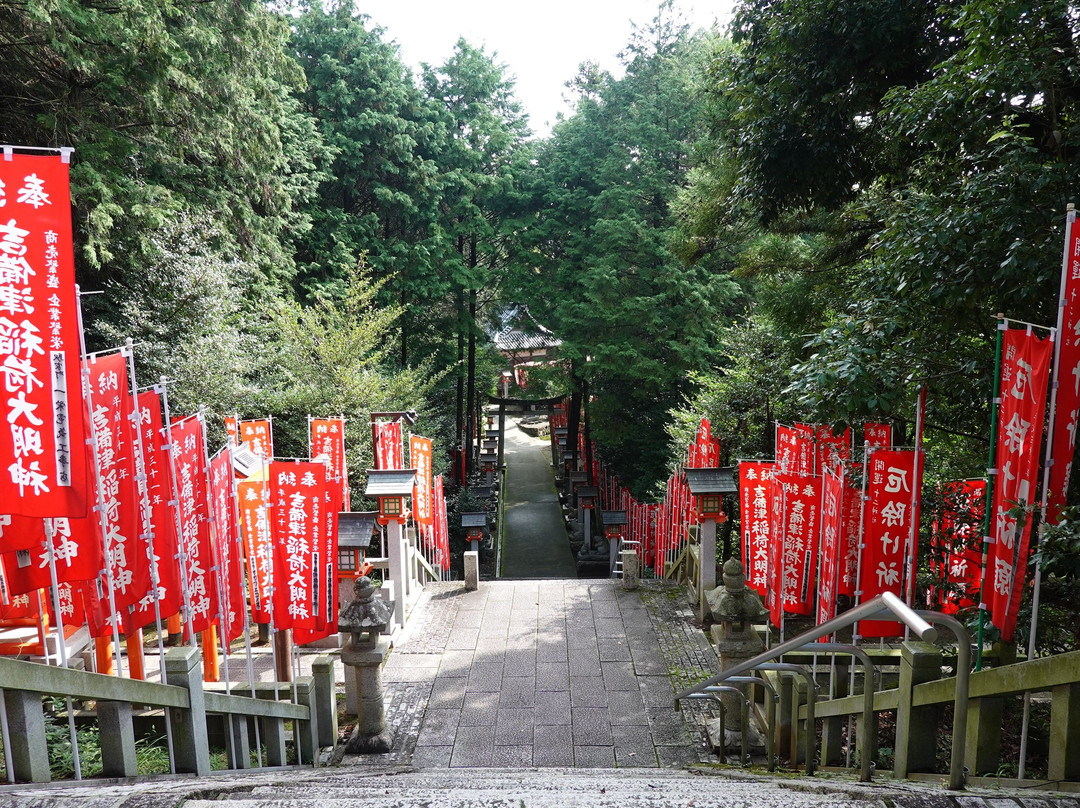 Juni Shrine景点图片