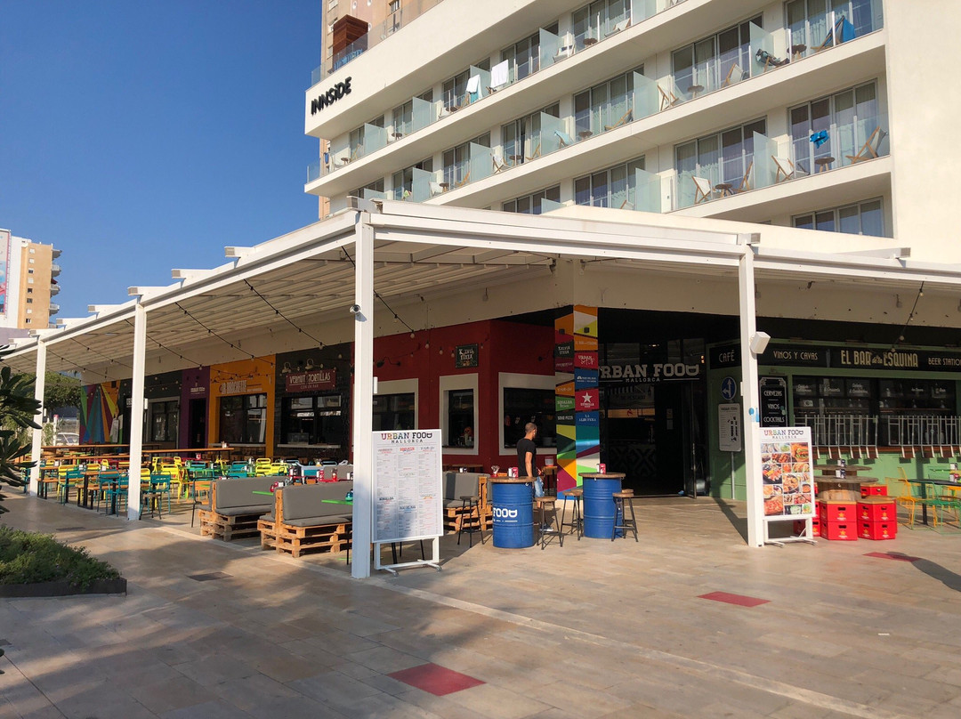 Momentum Plaza-马加洛夫必去景点