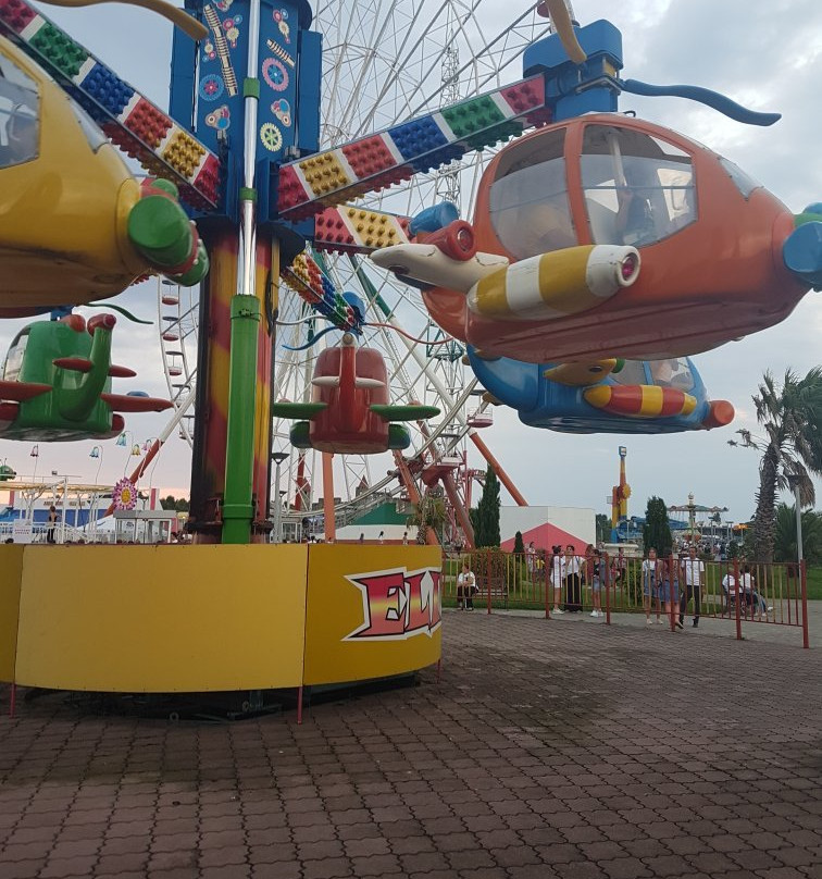 Amusement Park Tsitsinatela景点图片