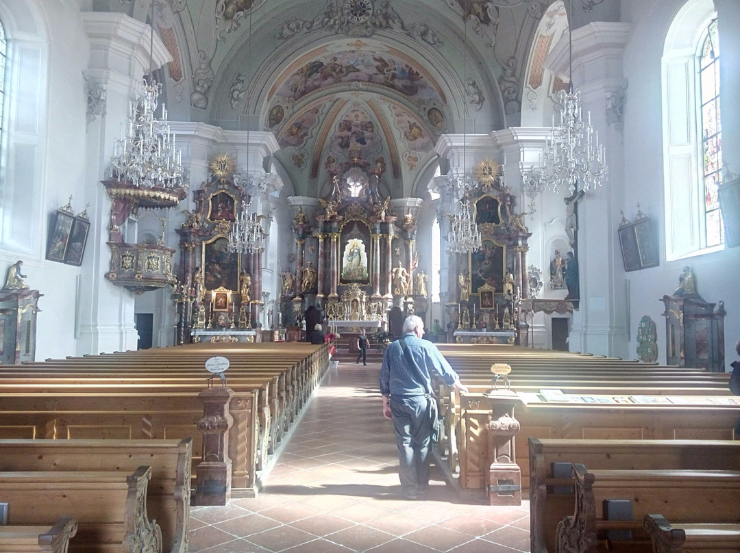 Pfarrkirche St. Jakob und St. Leonhard景点图片