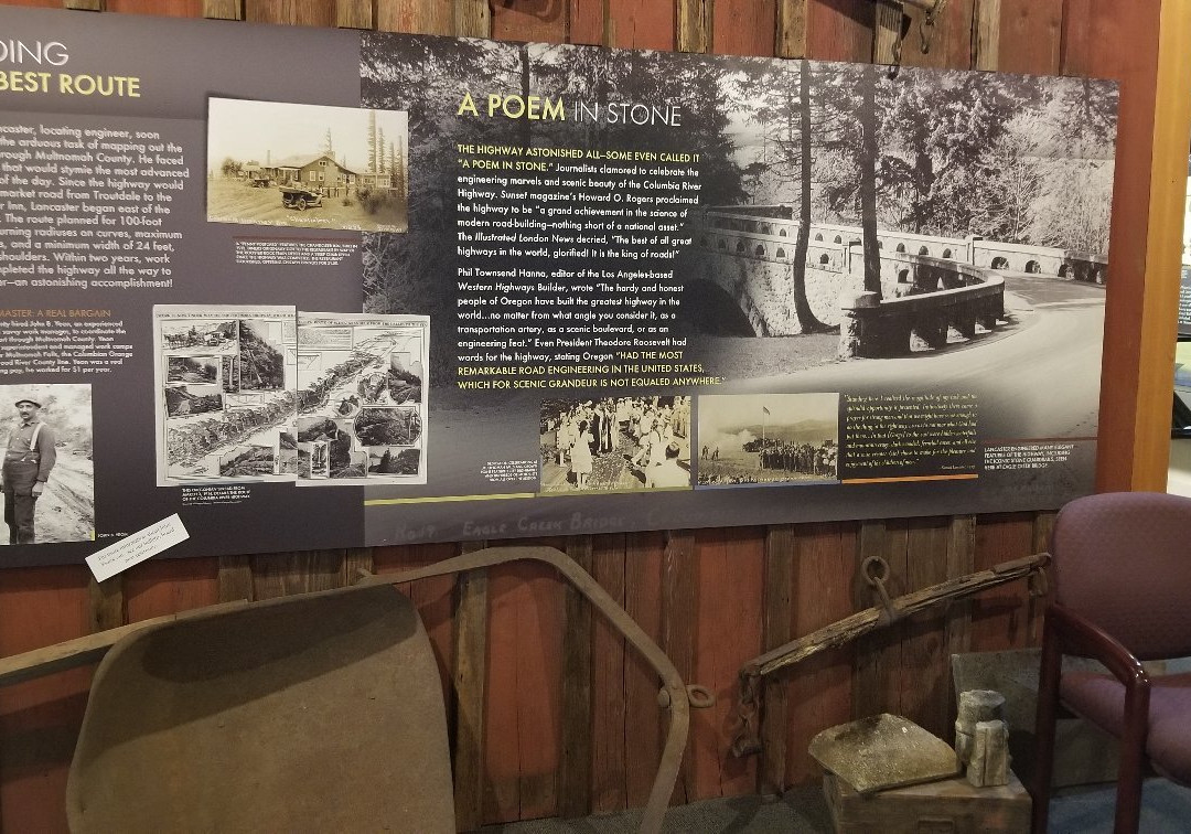 Barn Exhibit Hall-劳特代尔必去景点