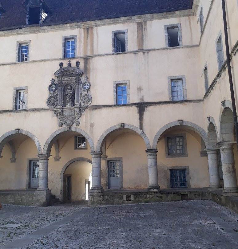 Office de Tourisme de Poligny-Poligny必去景点