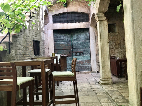 Lambik Lounge-Island of Vis必去景点