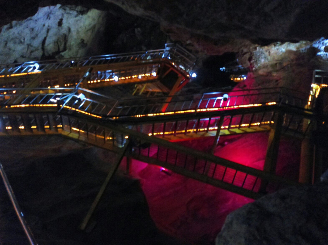 Jeongseon Hwaam Cave-旌善郡必去景点