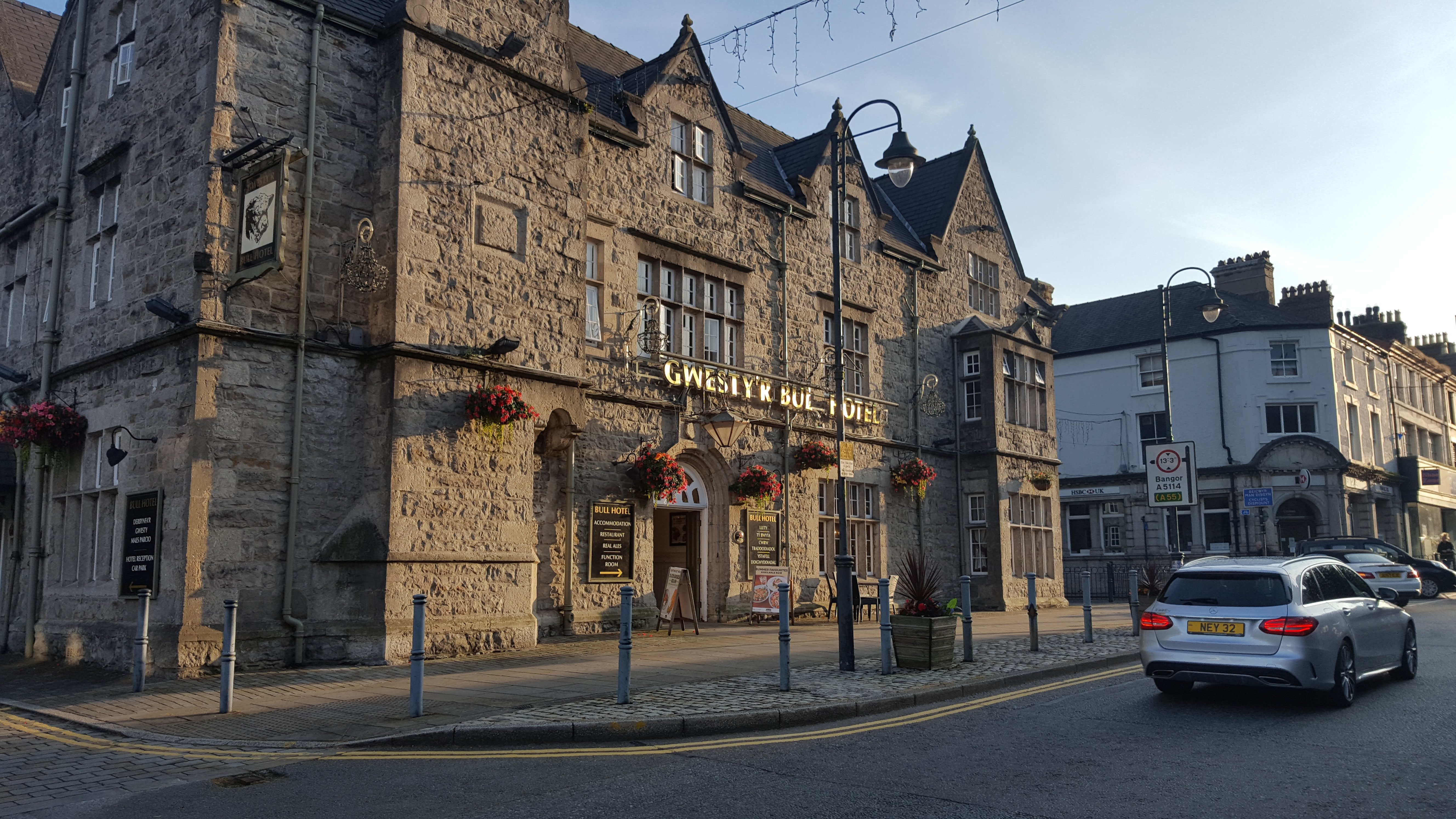 The Bull Hotel-餐饮