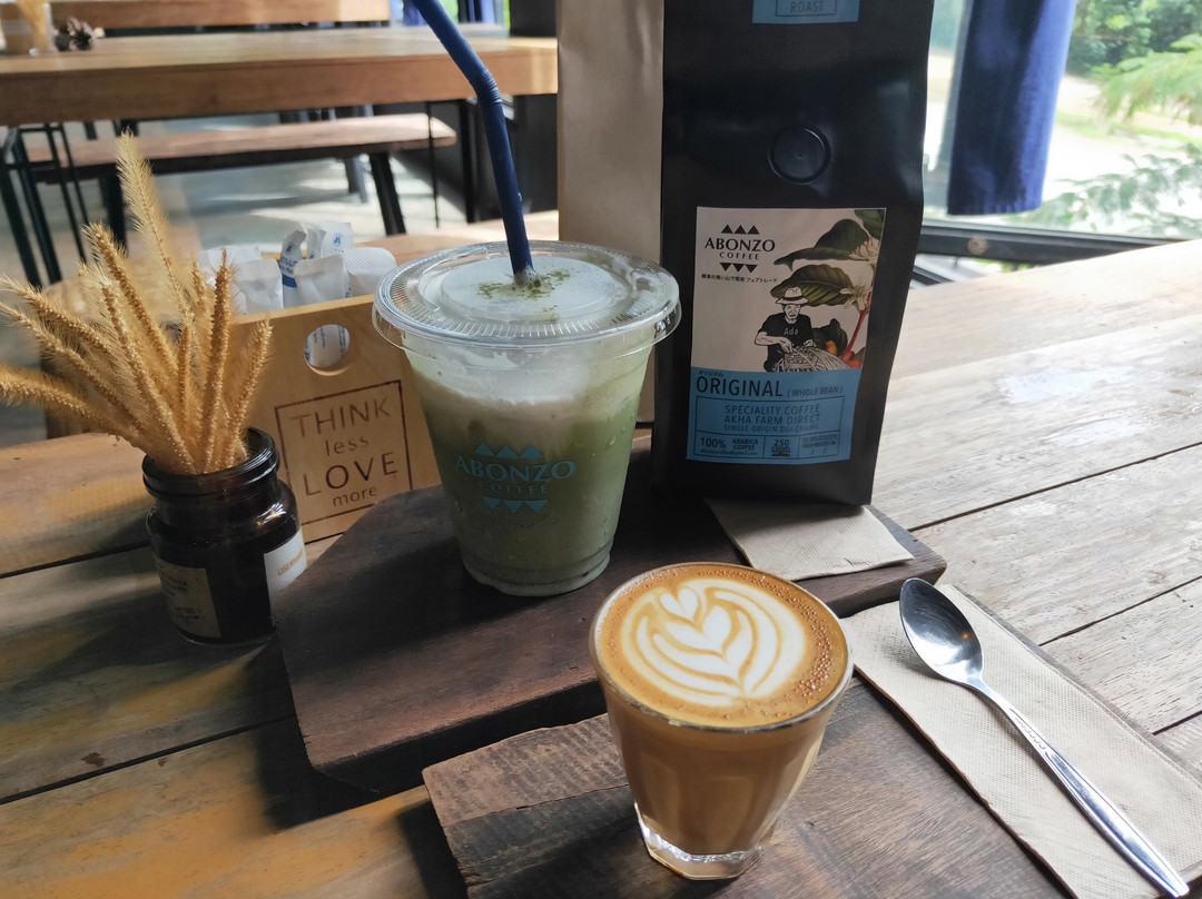 夜岁餐馆和美食-Abonzo Coffee