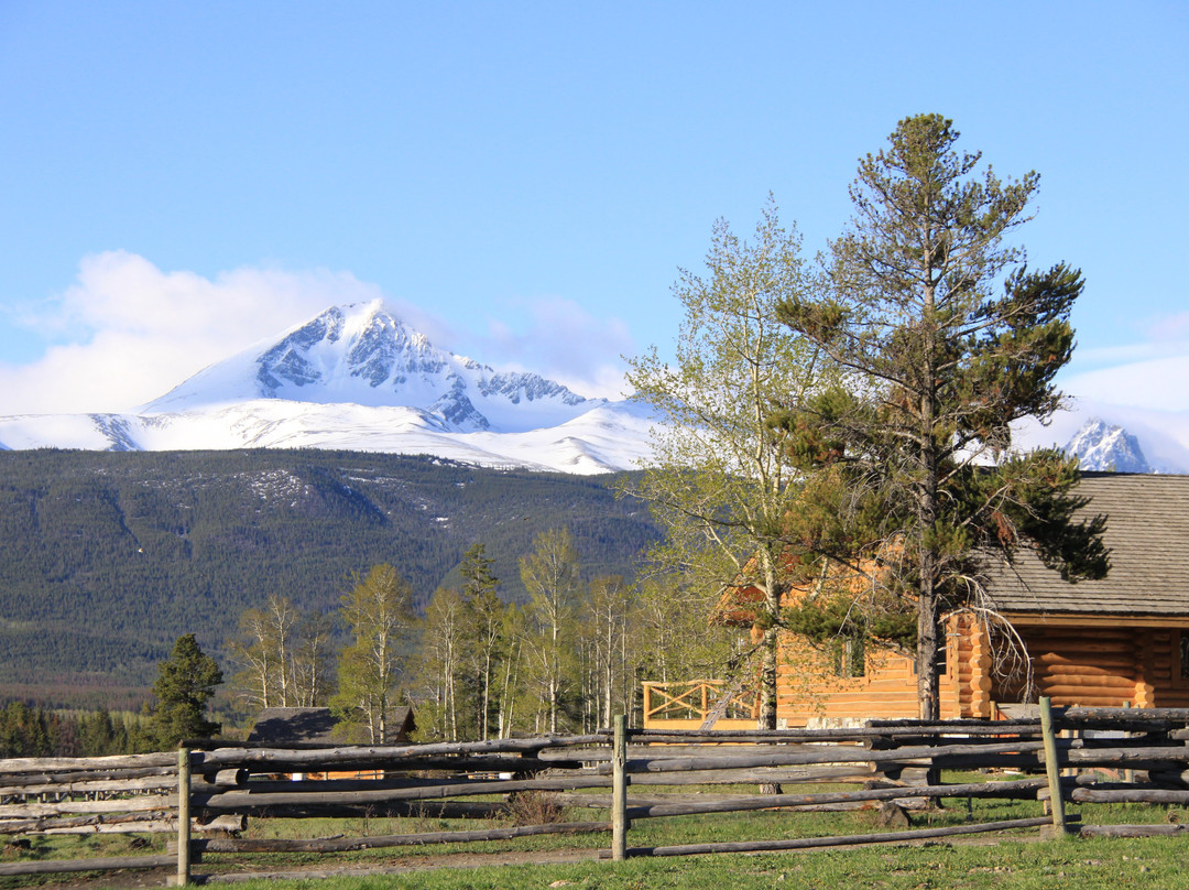 Alexis Creek酒店住宿-Nemiah Valley Lodge