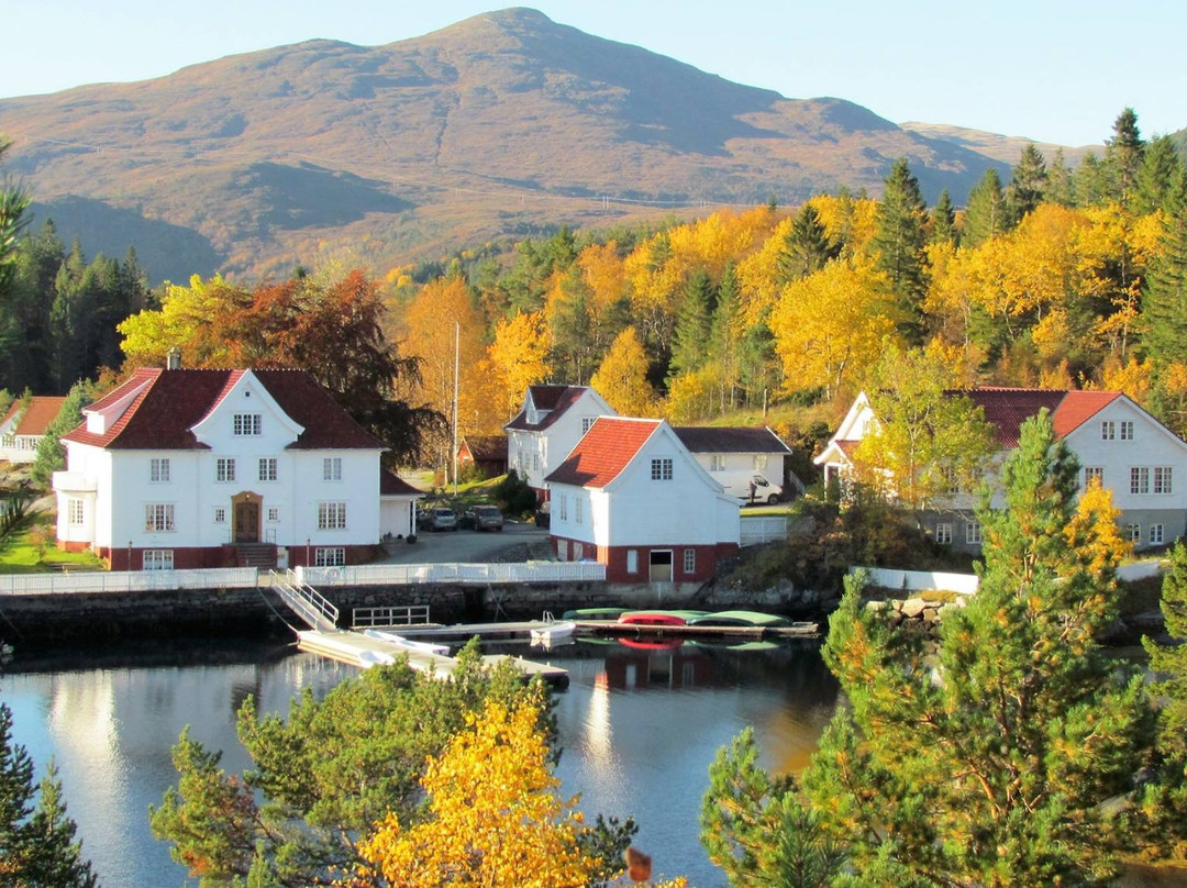Kjeldsund Leirstad Og Gjestegard