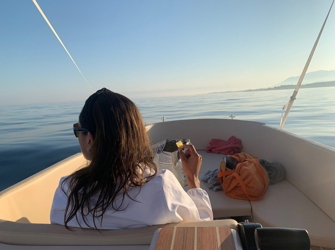 Boat2Go Puerto Banús-巴努斯港必去景点