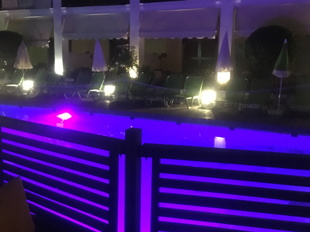 阿蒙花园酒店主图