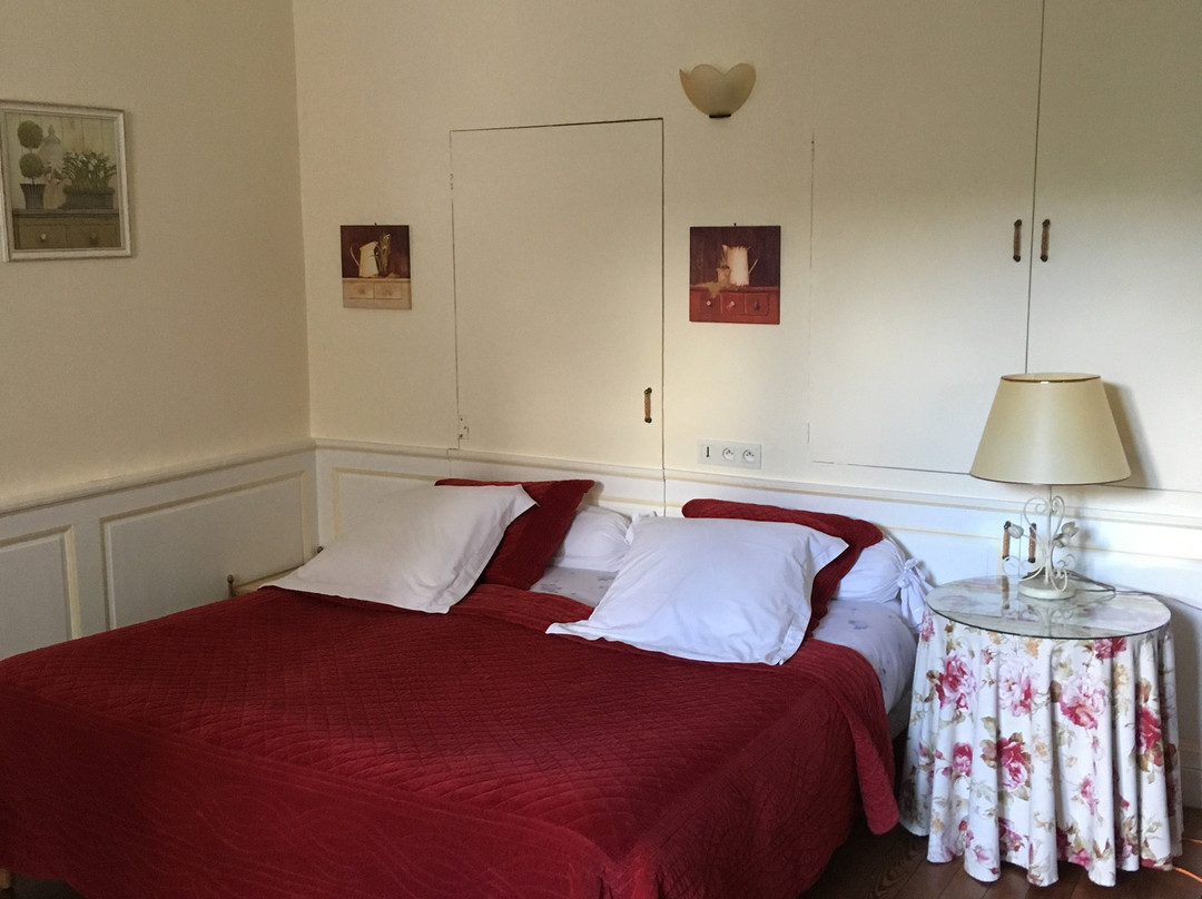 Hotel de Sainte Croix主图