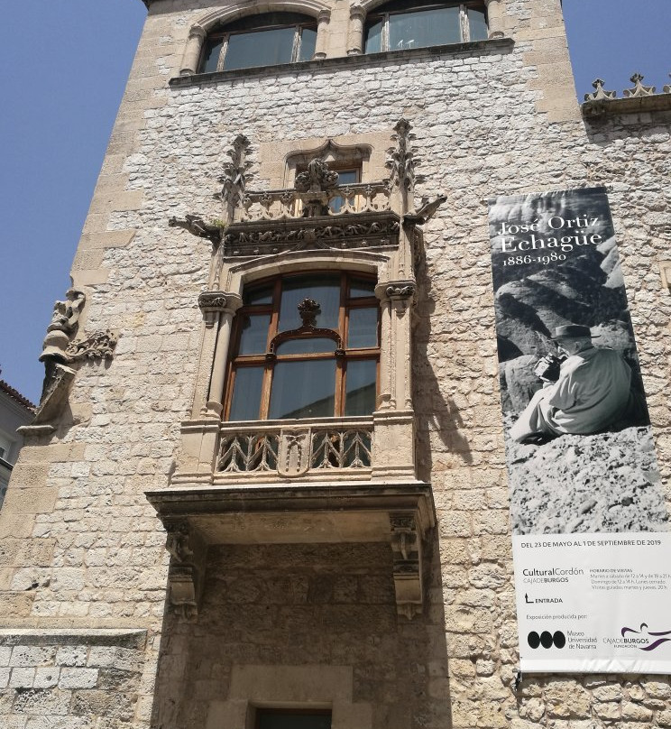 Casa del Cordón景点图片