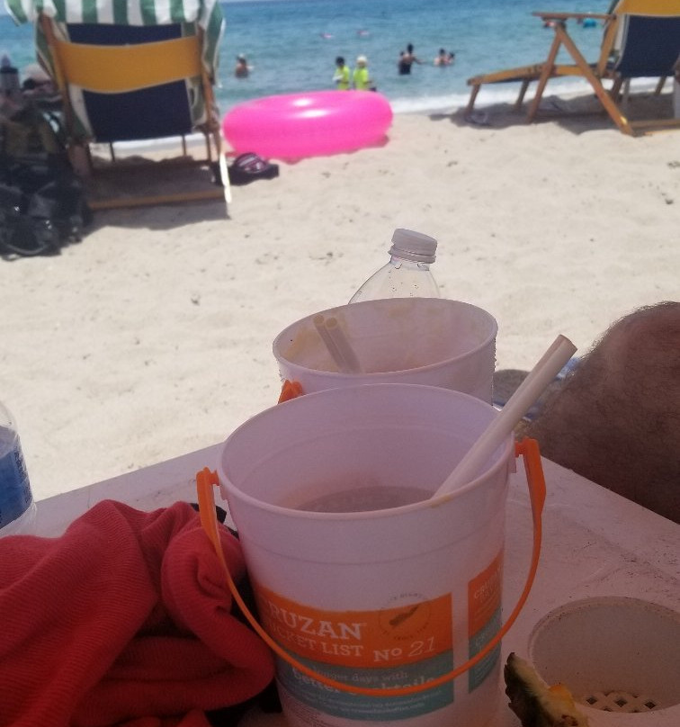 Top Shell Beachfront Bar-Singer Island必去景点