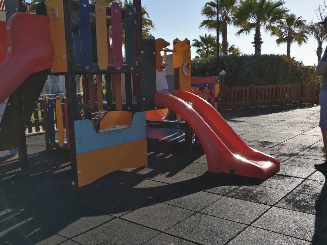 Eden Villas And Apartments主图