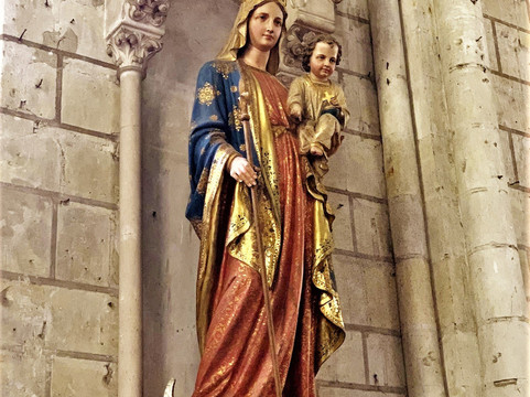 Eglise Saint-Germain-Bourgueil必去景点