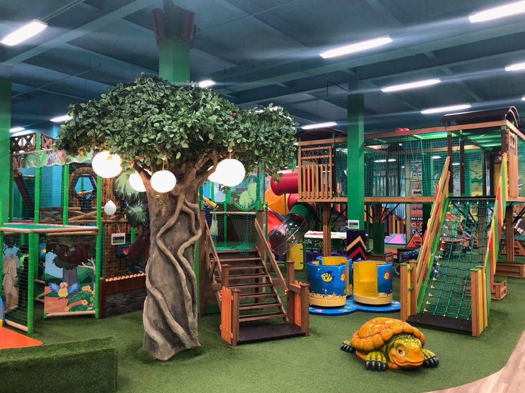 Leninsky旅游景点-Dzhungli Park