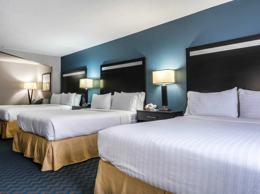 Holiday Inn Express & Suites Roanoke Rapids SE by IHG主图