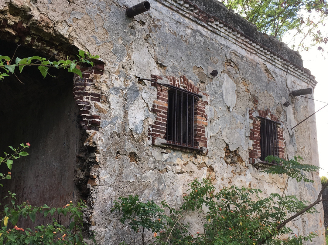 Vestiges du Bagne-Ile Des Pins必去景点