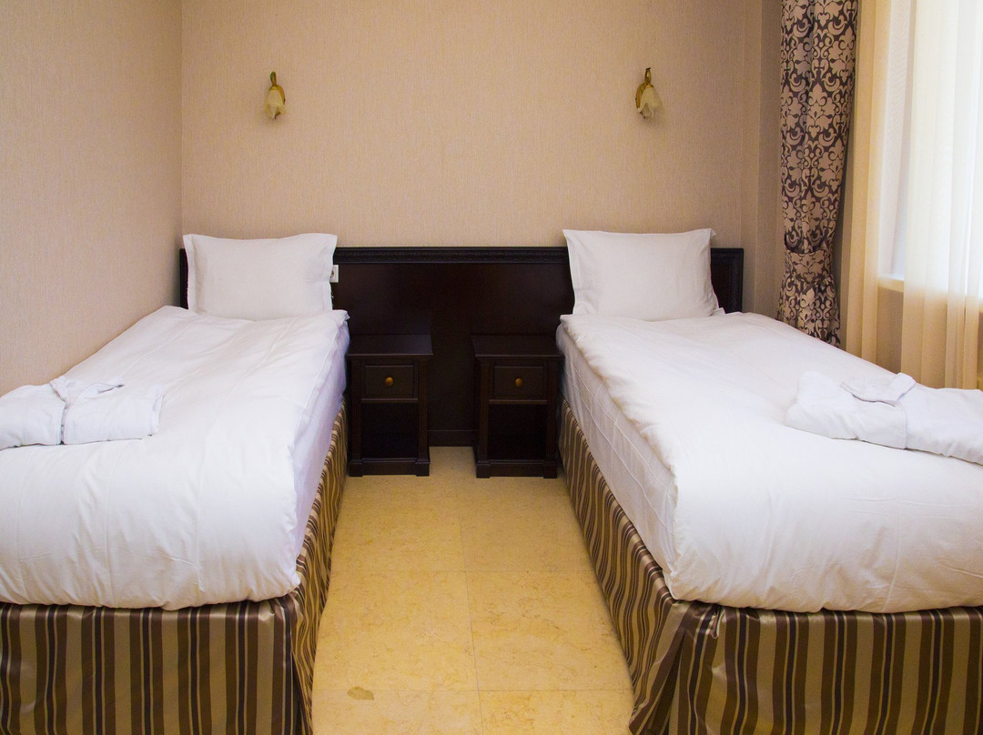 皇家汽油酒店主图