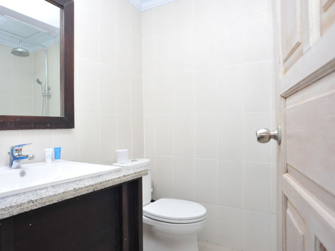 登巴萨普瑞沙伦酒店主图