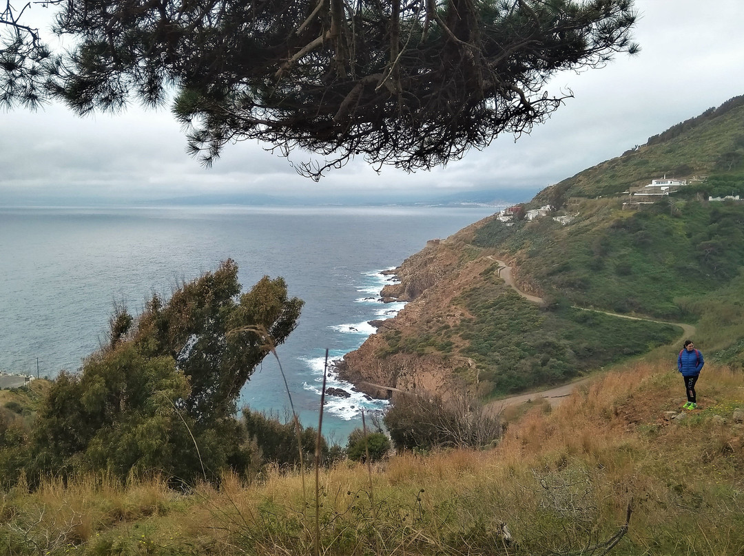 Cala del Desnarigado景点图片