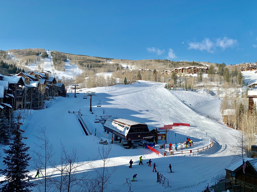 Ski & Snowboard School at Beaver Creek景点图片