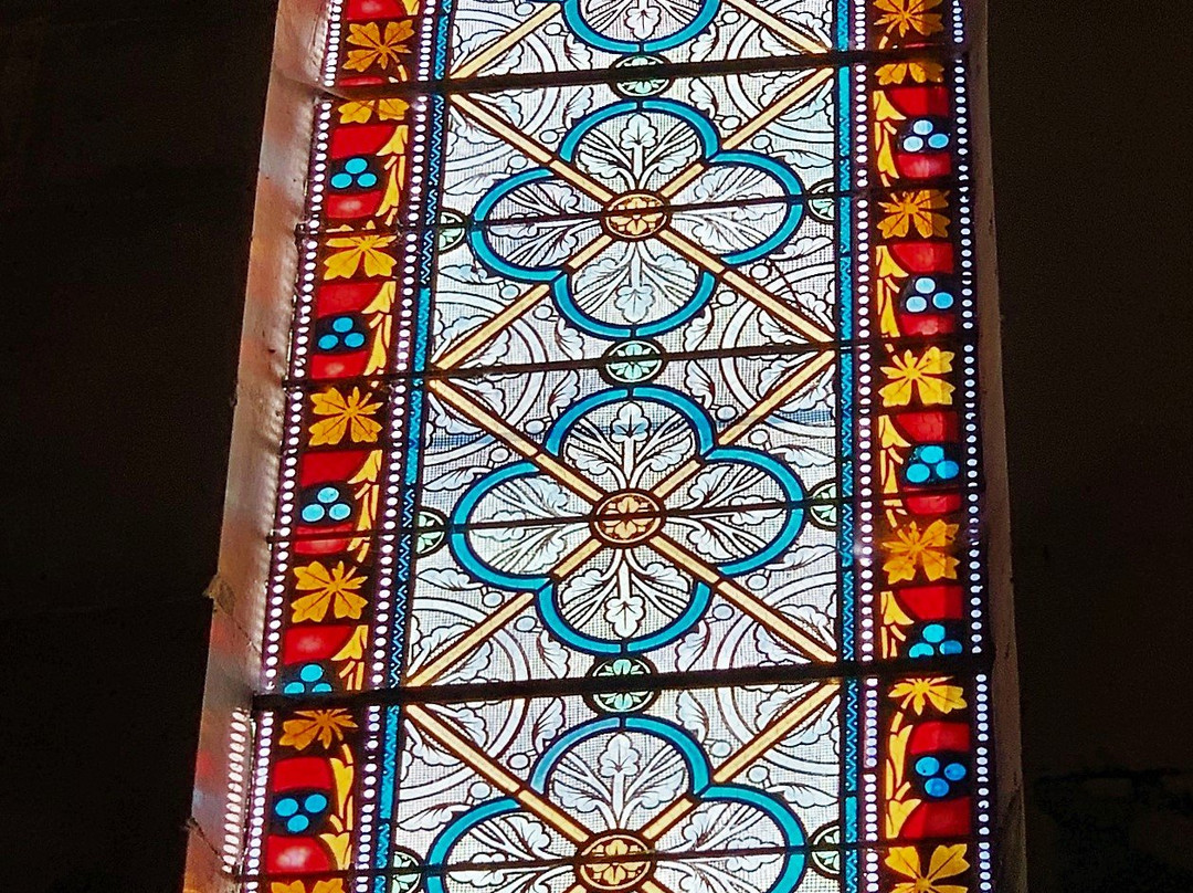 Eglise Saint Vivien-Pons必去景点