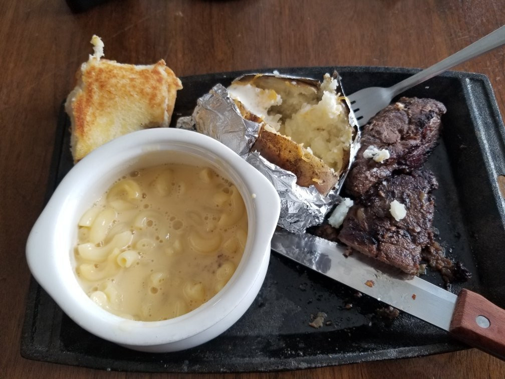 Clay City餐馆和美食-The Conner Table