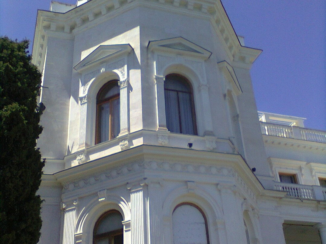 Holy Cross Exaltation Church-Livadiya必去景点