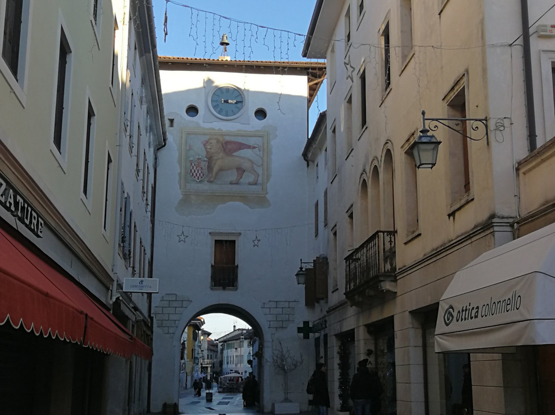 Corso Roma, le Torri, i Portici, i Palazzi景点图片