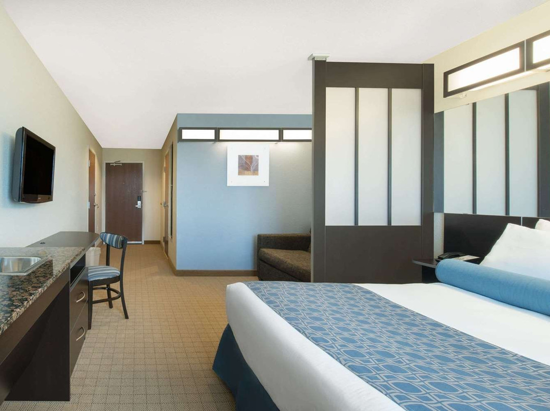 Microtel Inn & Suites by Wyndham Stanley主图