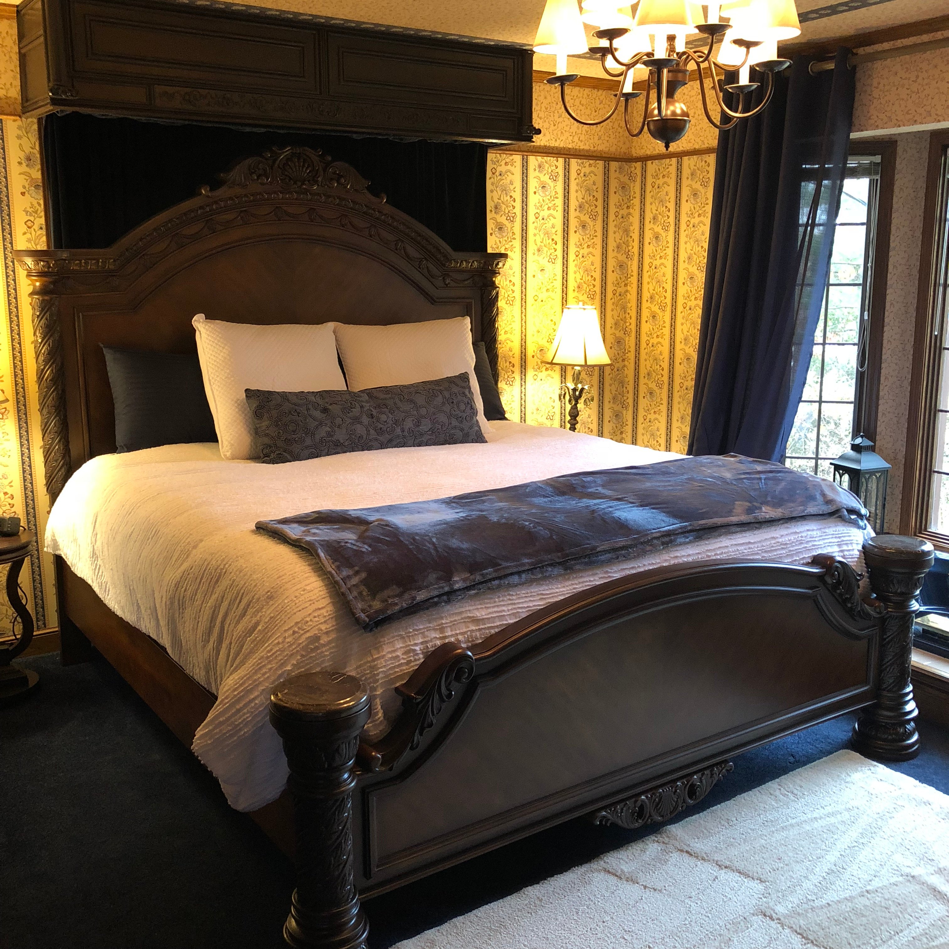 Otter Creek Inn Fireplace & Jacuzzi Suites-官方