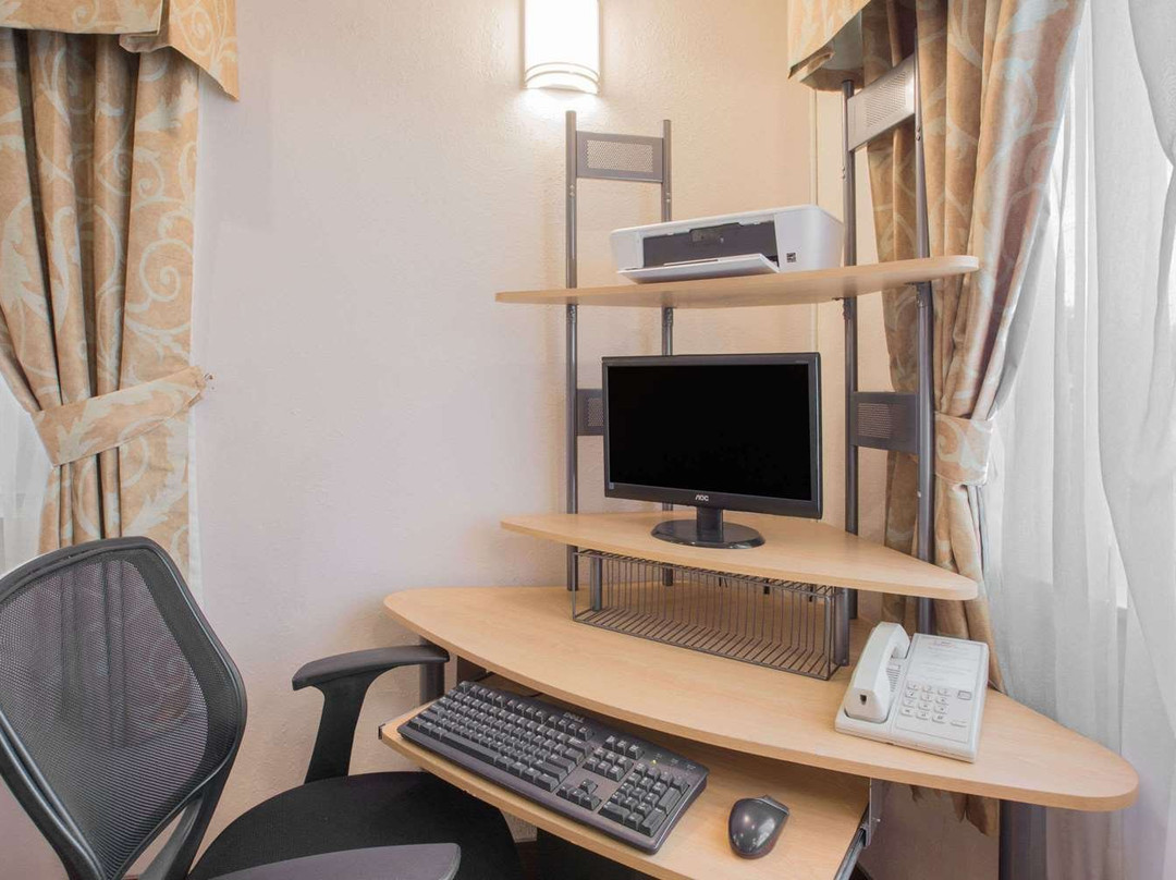 Days Inn by Wyndham Hillsdale主图