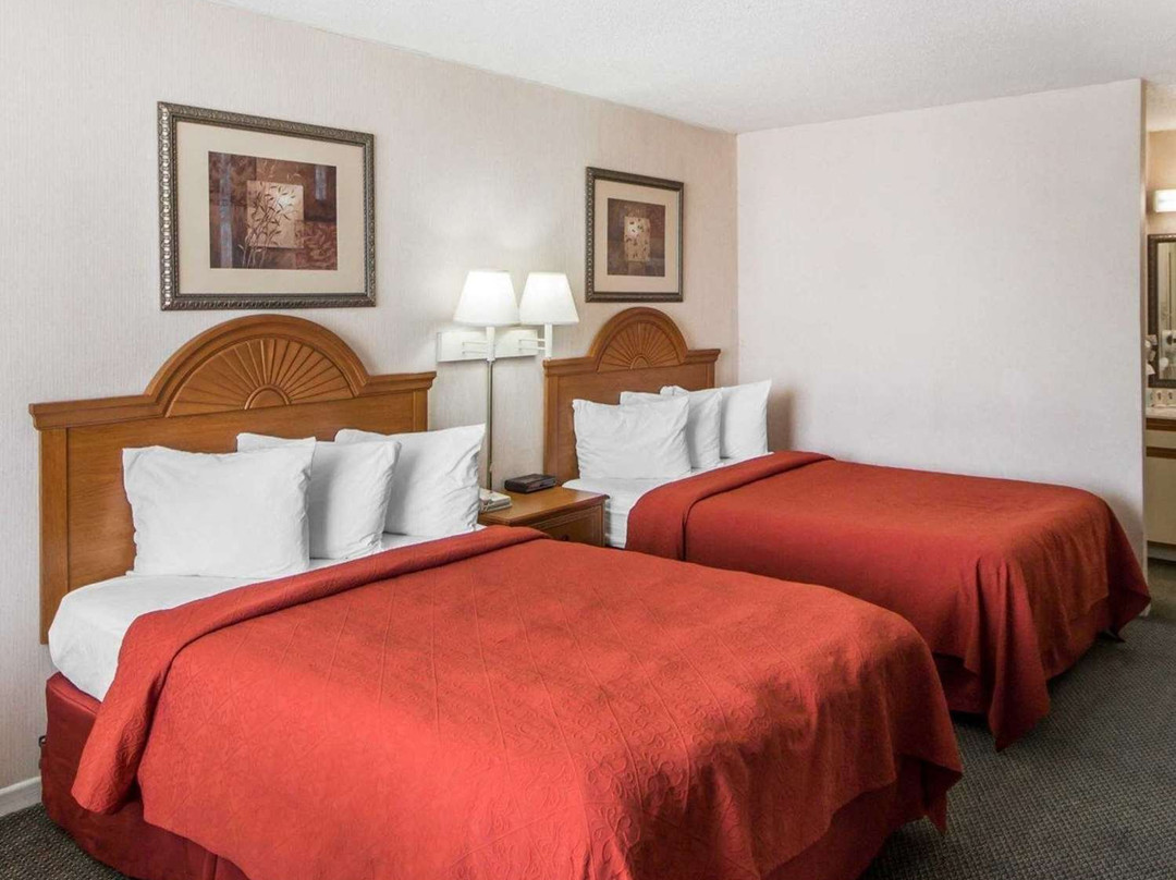 庞卡城品质酒店主图