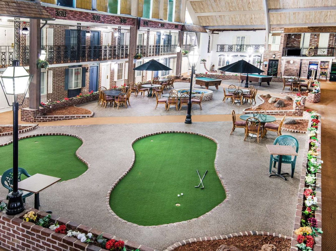 Howard Johnson by Wyndham Burlington主图