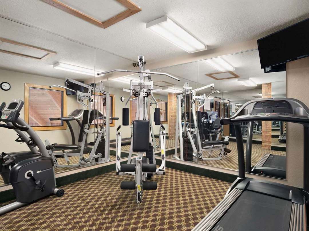 Super 8 by Wyndham Green Bay I-43 Bus. Park主图