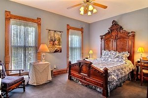 The White House on Park Avenue主图