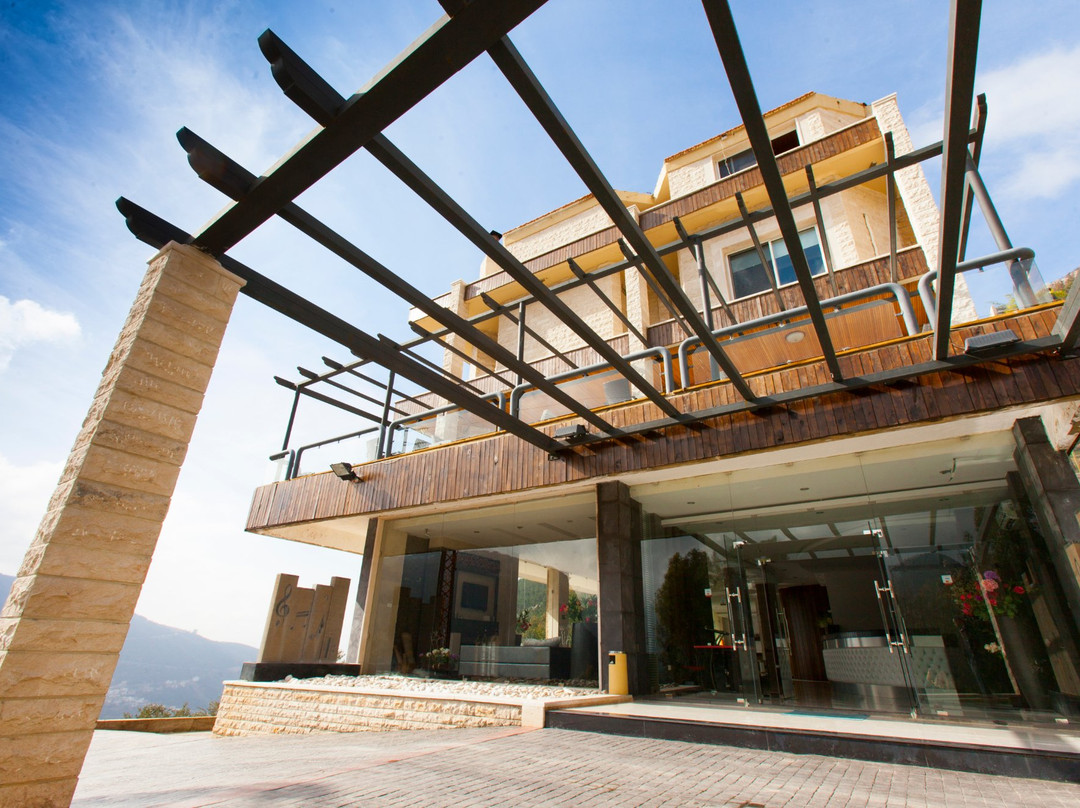 Le Tournant Hotel & Resort主图