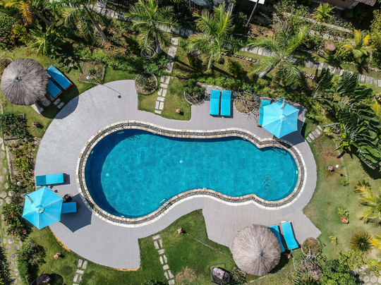 乡村小屋酒店主图