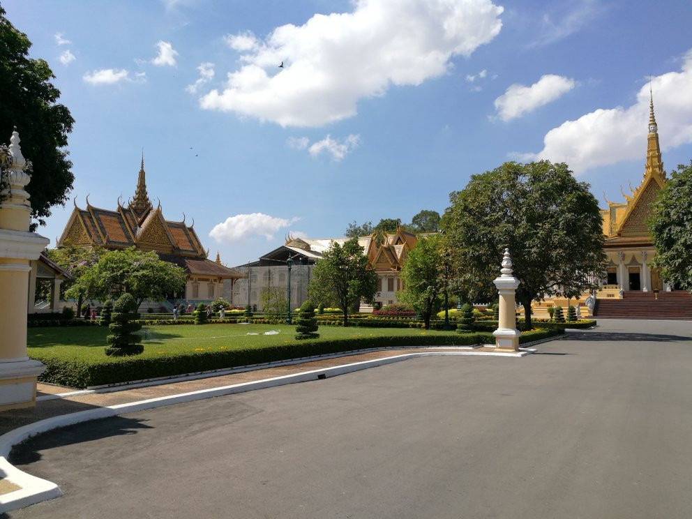 High Sky Hotel主图