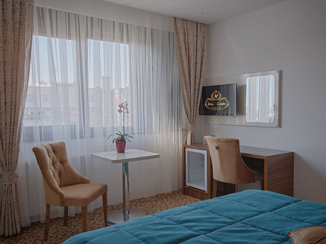 New Hotel主图