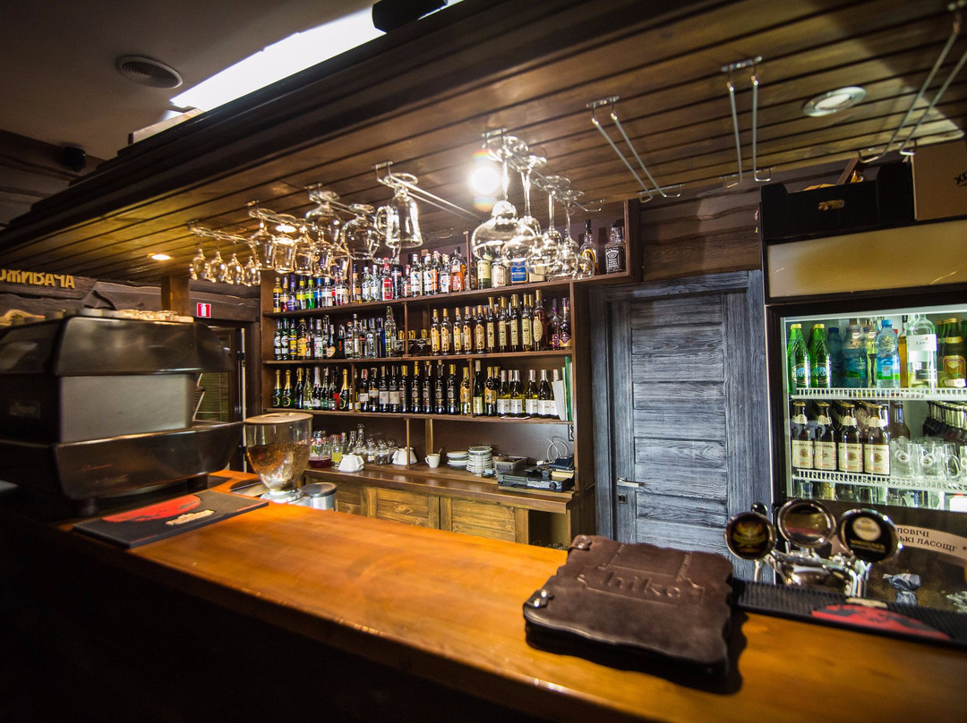 Brats’ke餐馆和美食-Hike