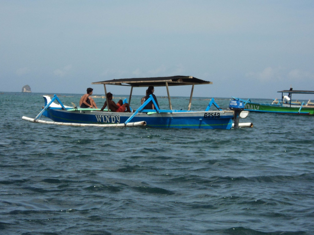 South Lombok Surf Camp景点图片