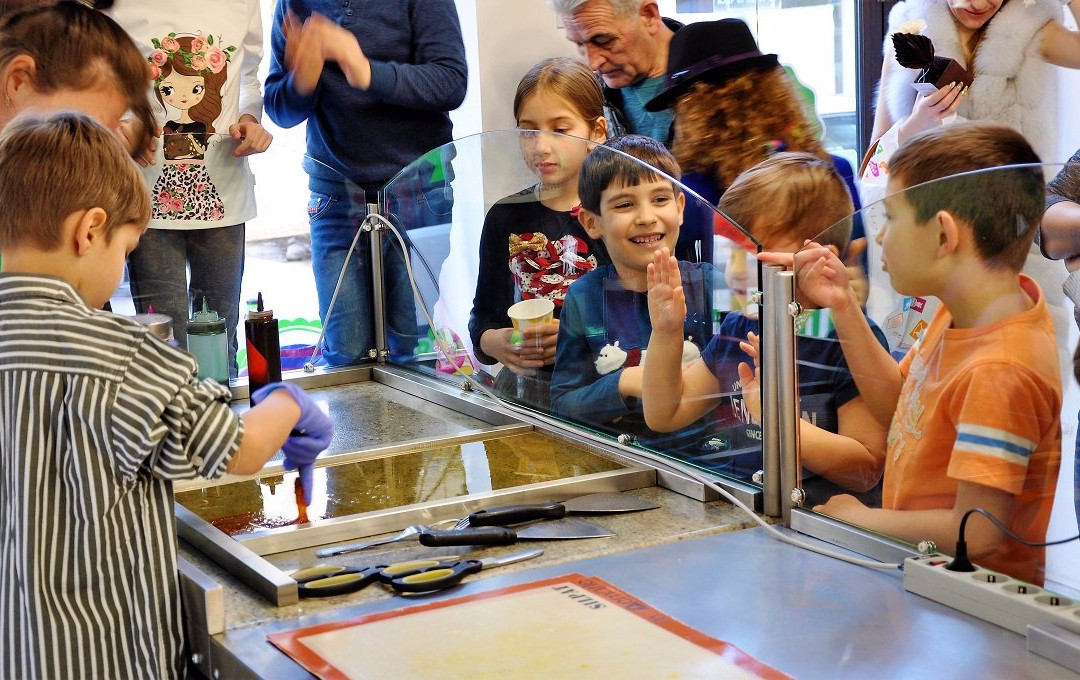 Happy Candy-瓦尔纳必去景点